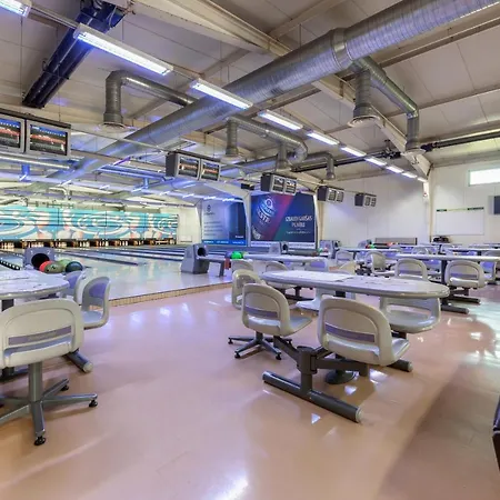 Spare And Bowling מלון ריגה