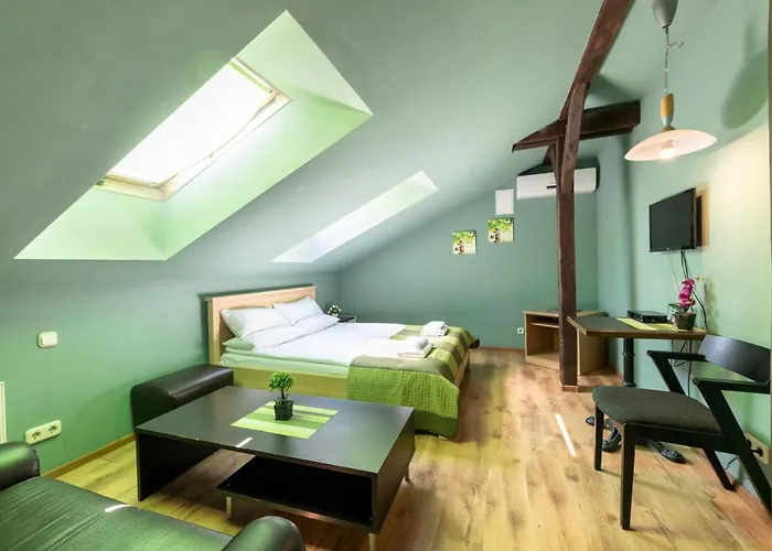 Spare And Bowling Hotell 3*